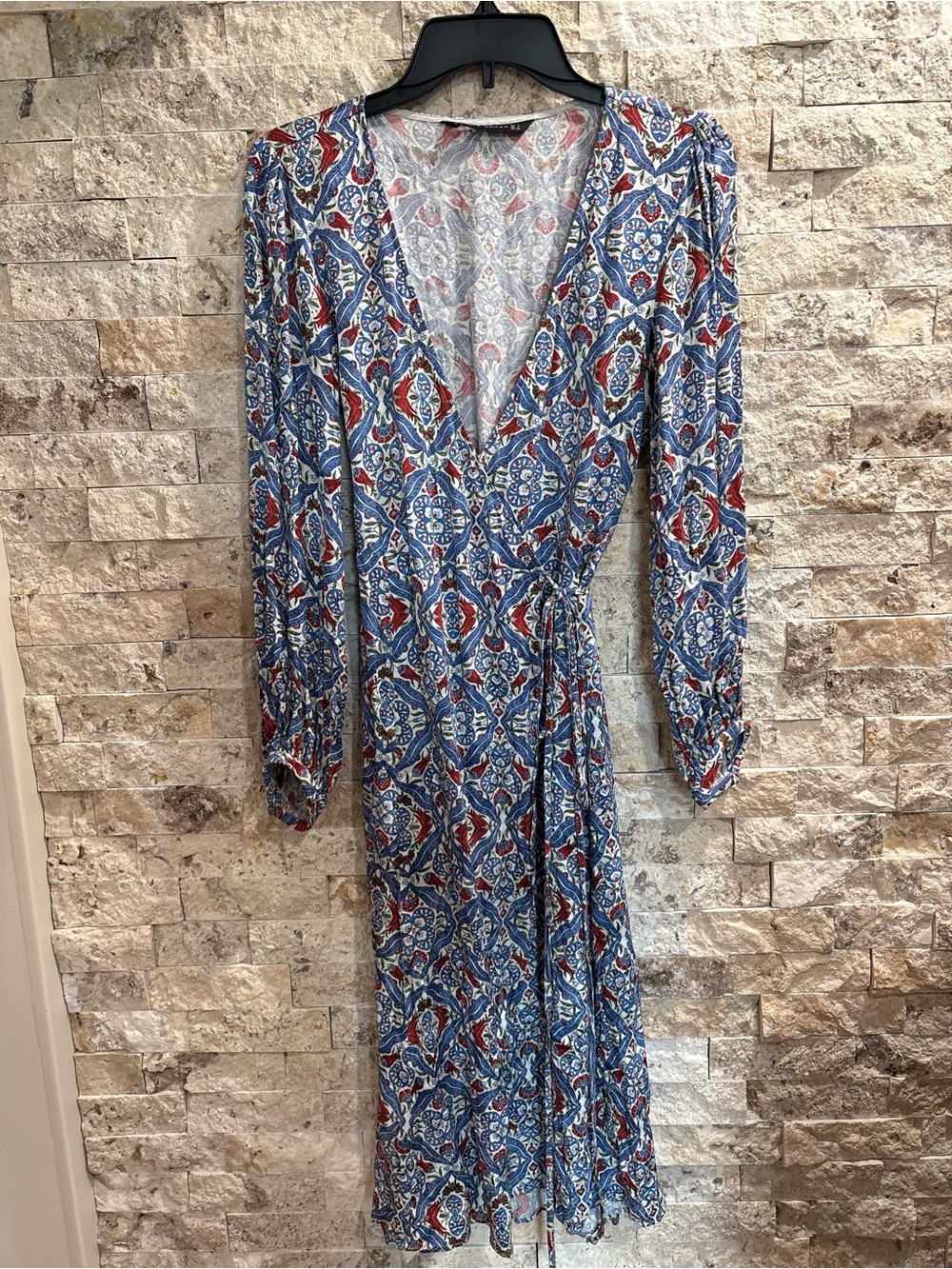 Zara Women's Blue and Red Printed Wrap Dress